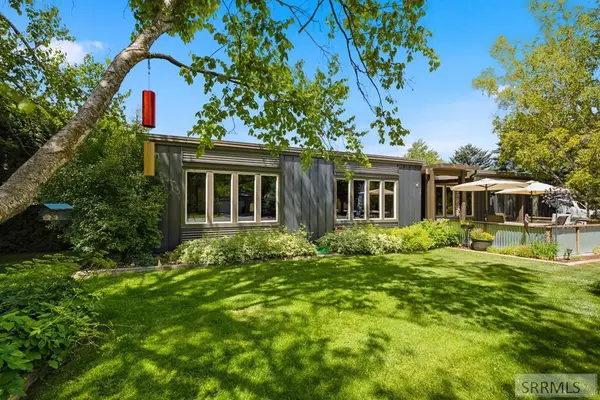 163 Lloyd Circle, IDAHO FALLS, ID 83402