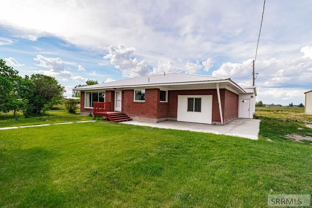 546 3000 N, Rexburg, ID 83440 - #1