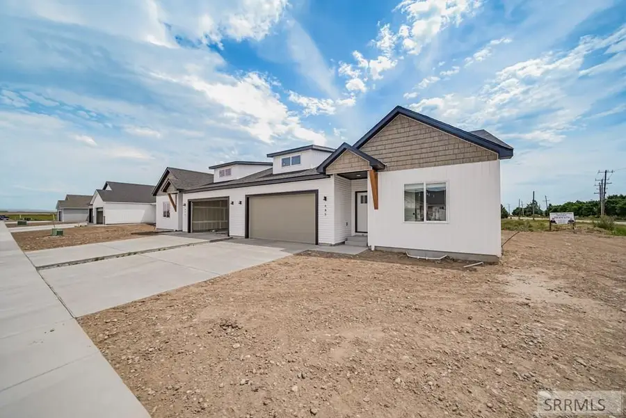 485 East River Ln, Idaho Falls, ID 83402 - #2