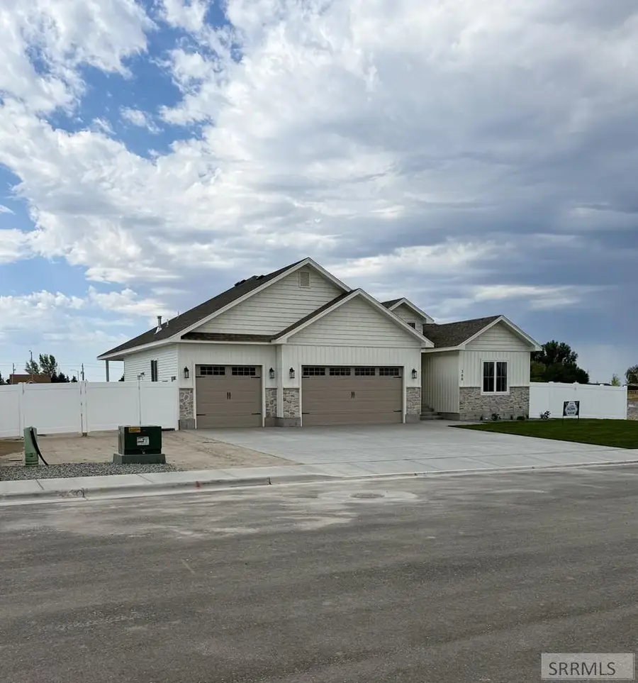 360 Meadow Walk Dr, Shelley, ID 83274 - #2