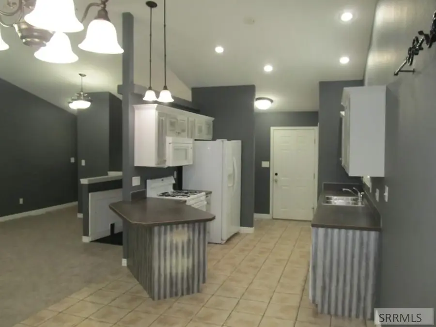 3010 Simon Street, Idaho Falls, ID 83402 - #2