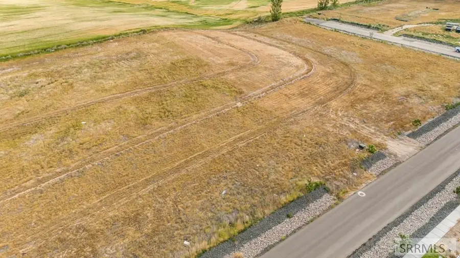 5601 Malheur River St, Ammon, ID 83406 - #3