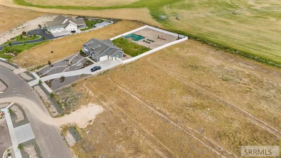 5561 Malheur River St, Ammon, ID 83406 - #3
