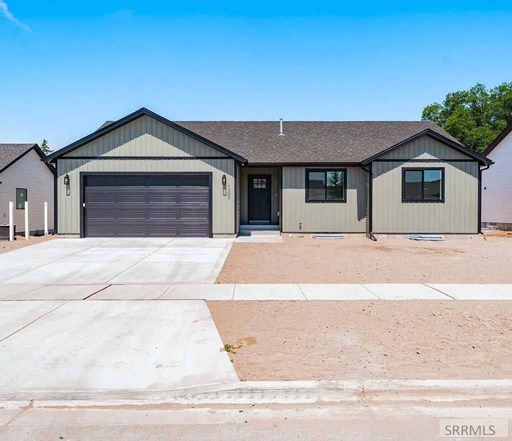 1307 Harris Loop, Blackfoot, ID 83221 - #1