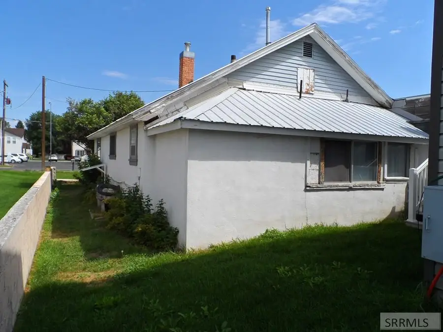 437 6th S, Rexburg, ID 83440 - #3