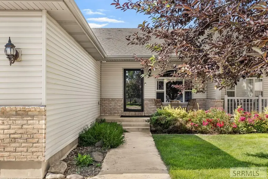 3881 Clearfield Lane, Ammon, ID 83406 - #3