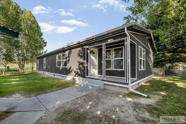 872 Dalmation Drive, IDAHO FALLS, ID 83402