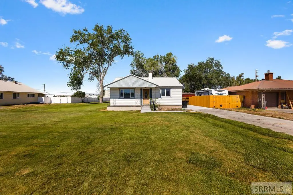 570 Park Avenue, Shelley, ID 83274 - #1
