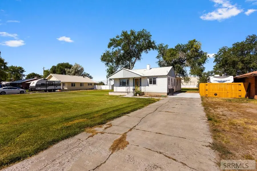 570 Park Avenue, Shelley, ID 83274 - #3