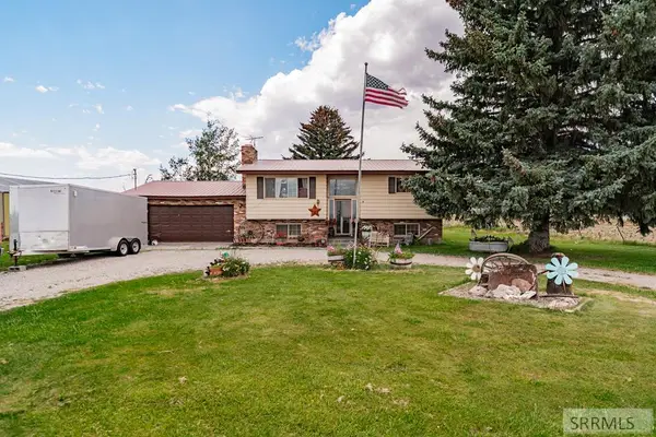 13777 55 E, IDAHO FALLS, ID 83401