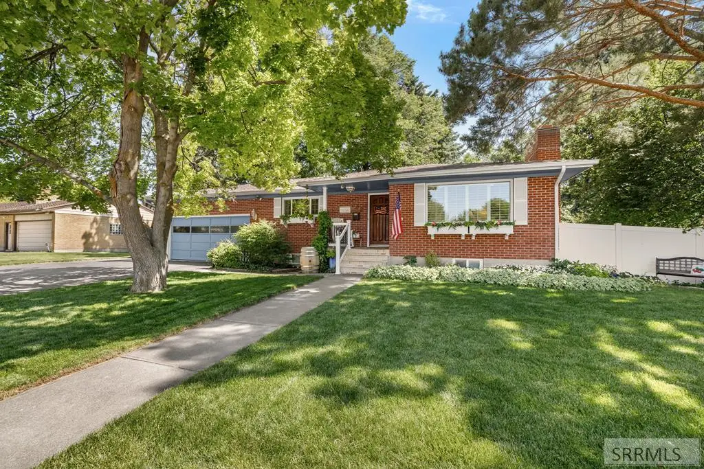 992 Redwood Street, Idaho Falls, ID 83401 - #1