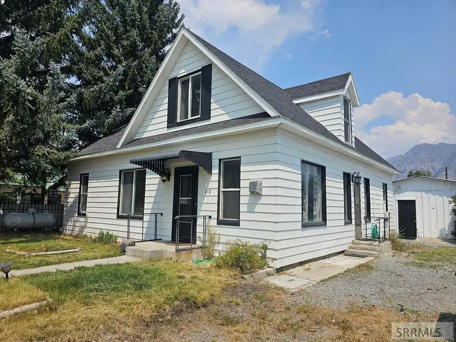 212 Pine Street, Mackay, ID 83251 - #2