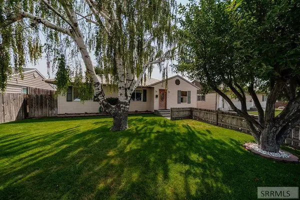 1072 Hillview Avenue, IDAHO FALLS, ID 83402