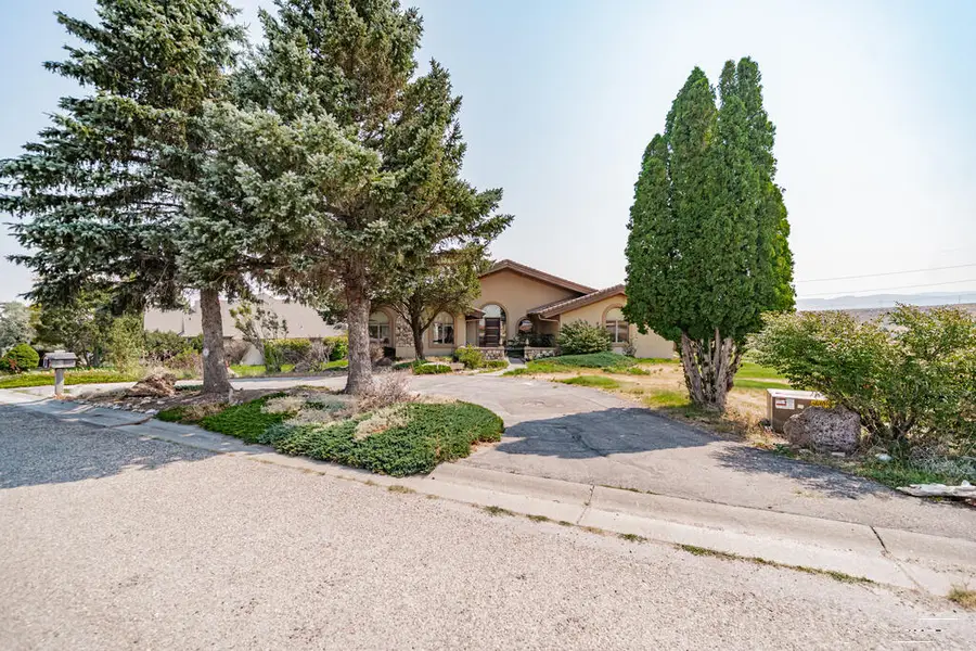 12081 Country Club Drive, Idaho Falls, ID 83404 - #2