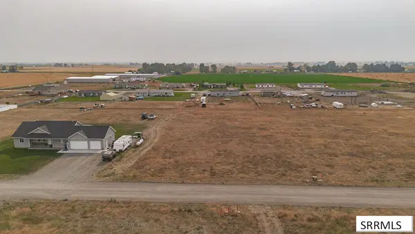 300 2300 E, ST ANTHONY, ID 83445