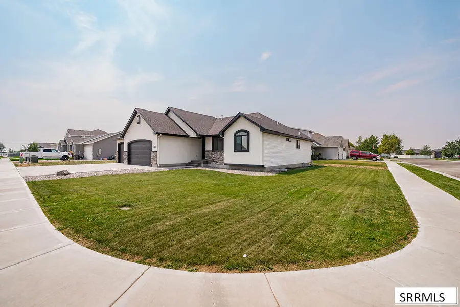 5121 Rock Creek Drive, Idaho Falls, ID 83401 - #3