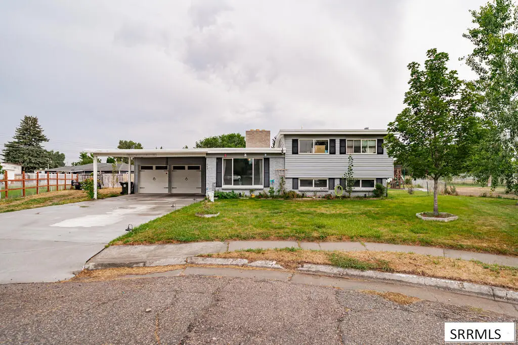 205 Jefferson Avenue, Blackfoot, ID 83221 - #1