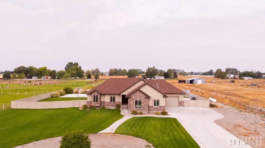 284 465 W, Blackfoot, ID 83221 - #2
