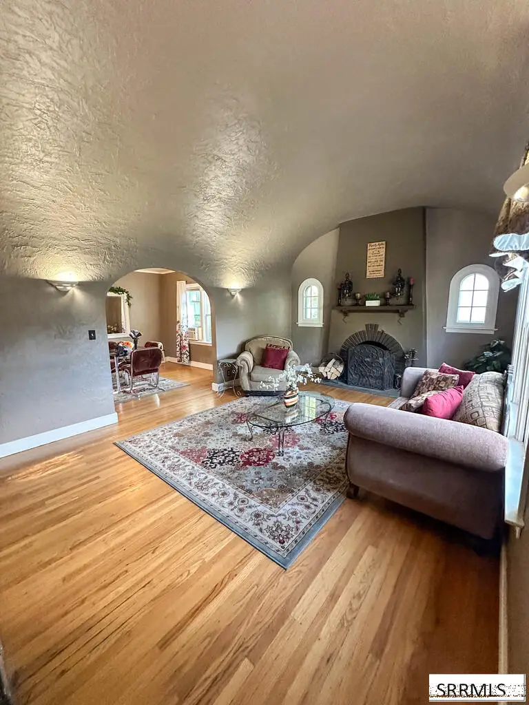 210 13th Street, Idaho Falls, ID 83404 - #3