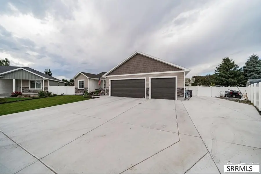3724 Harrington Road, Idaho Falls, ID 83404 - #3
