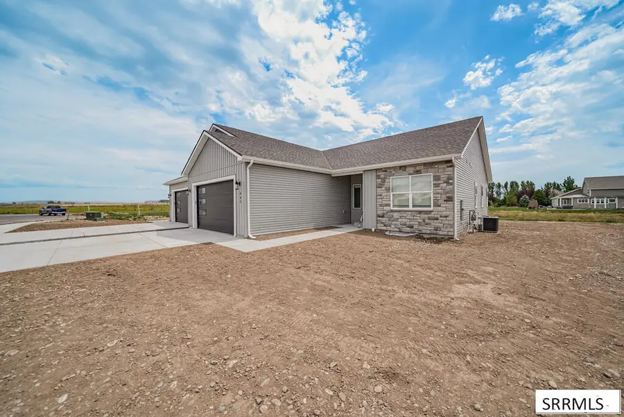 445 East River Ln, Idaho Falls, ID 83402 - #2
