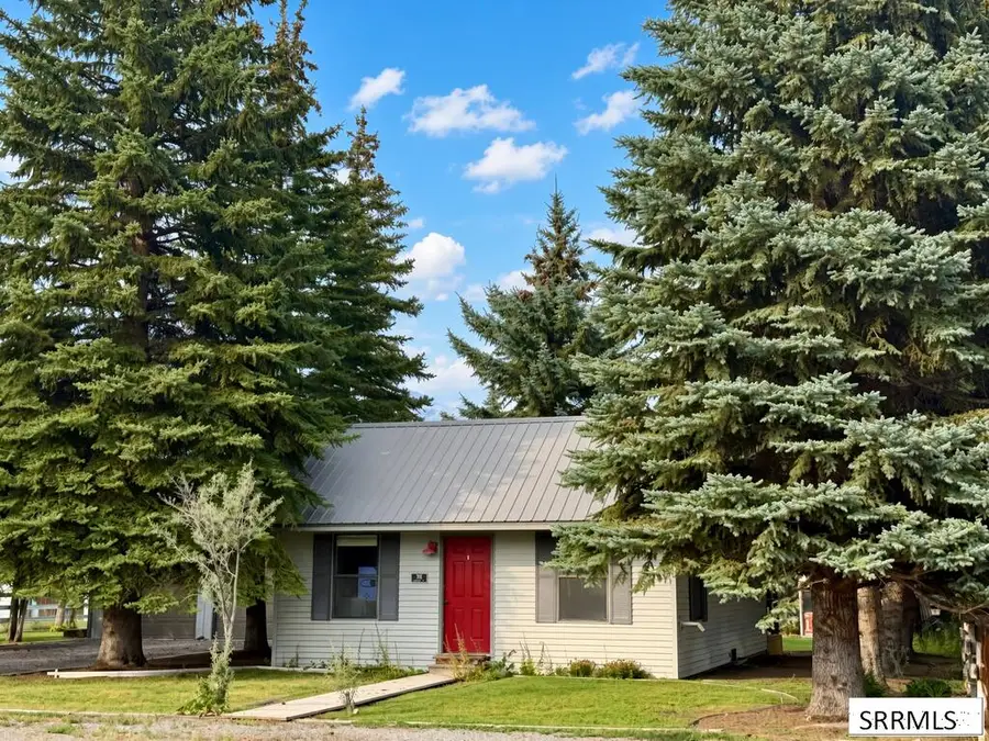 706 College Street, Mackay, ID 83251 - #2