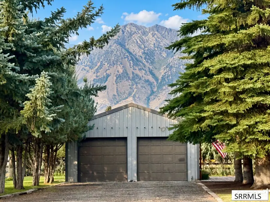 706 College Street, Mackay, ID 83251 - #3