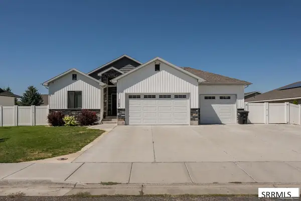 1102 Diamond Drive, AMMON, ID 83406