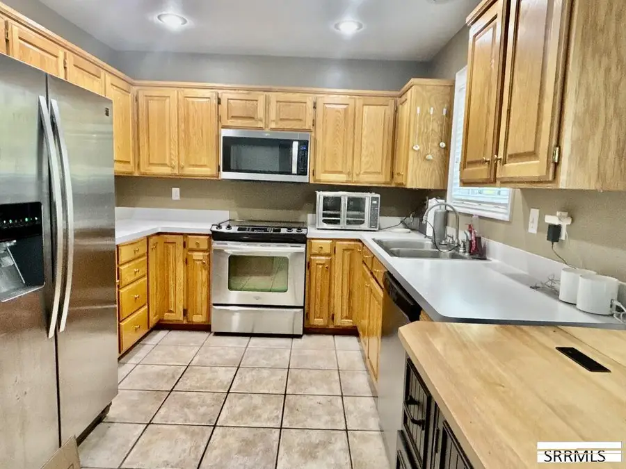 3225 Midway Avenue, Ammon, ID 83406 - #3
