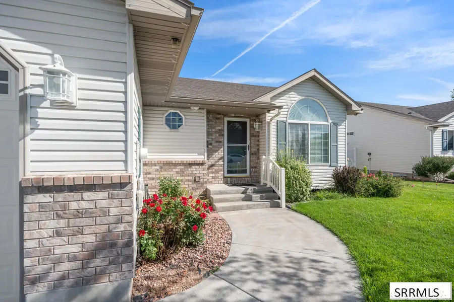 3673 John Adams Parkway, Ammon, ID 83406 - #2