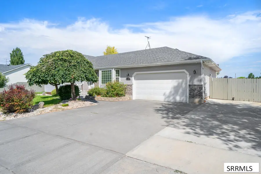 4225 Birchwood Circle, Ammon, ID 83406 - #2