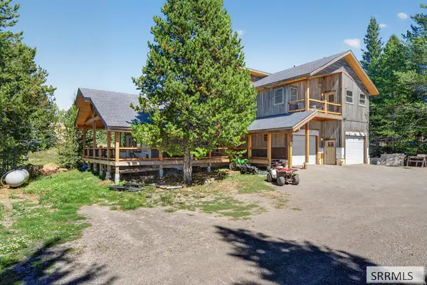 3769 Blue Bell Lane, ISLAND PARK, ID 83429