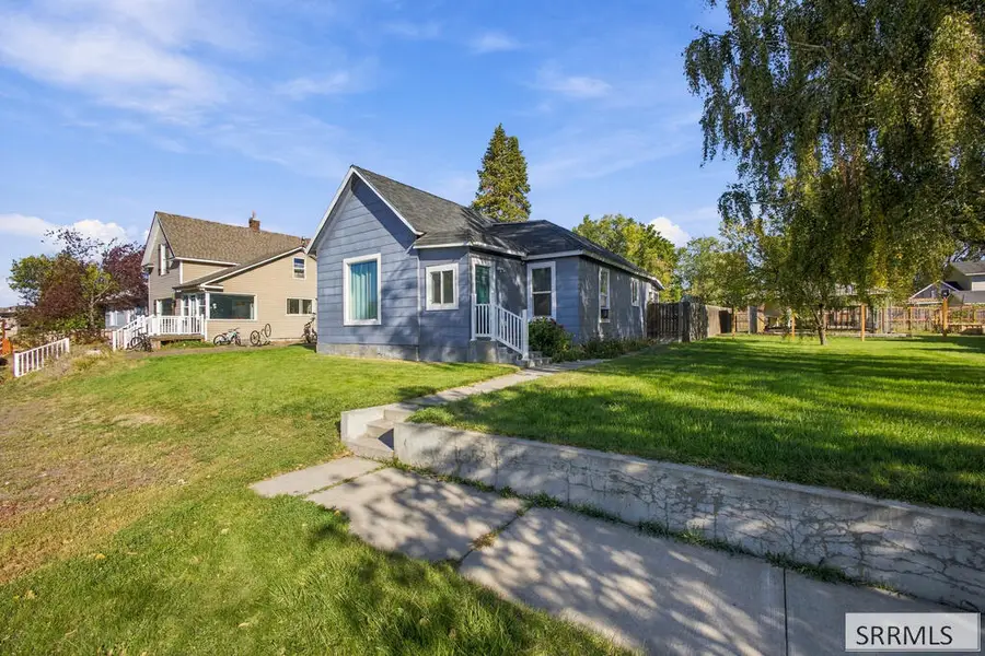 625 1st N, Saint Anthony, ID 83445 - #3