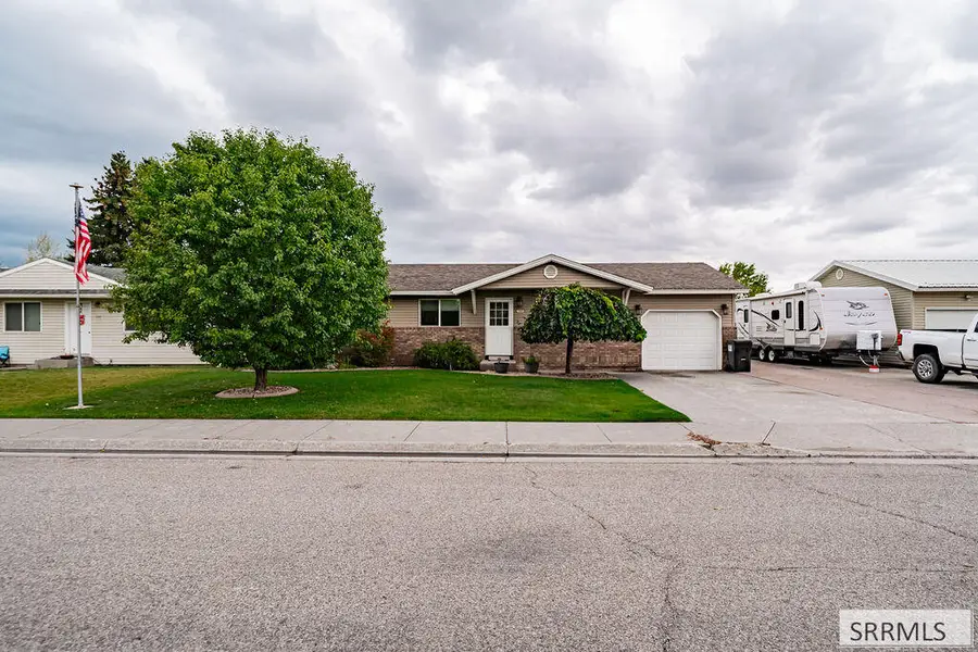 755 Auburn Avenue, Idaho Falls, ID 83401 - #2