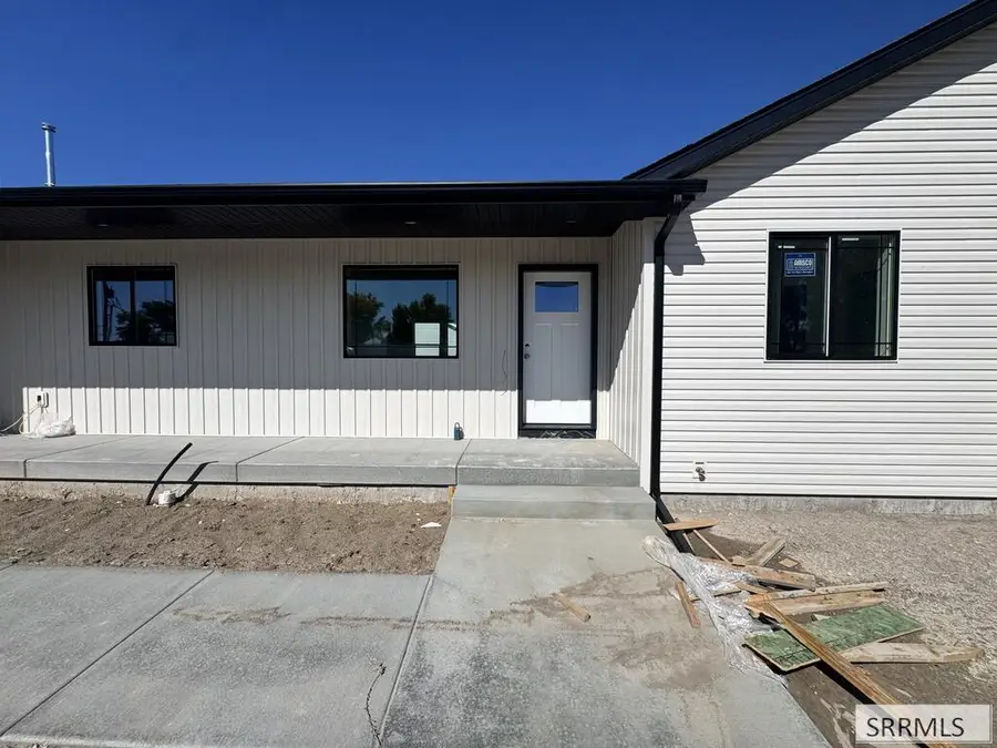 392 Oak Street, Shelley, ID 83274 - #2