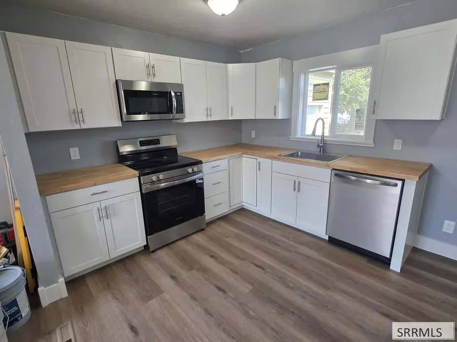 810 Crestmont Avenue, Idaho Falls, ID 83402 - #2