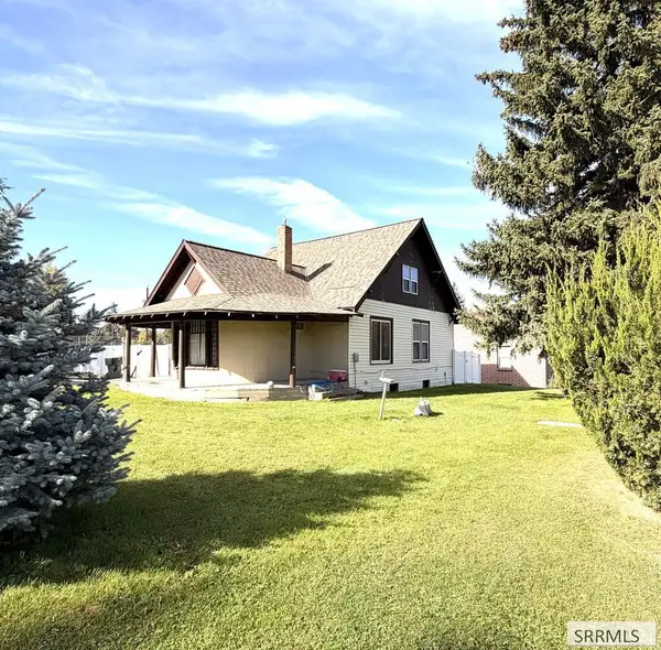 804 Falls Avenue, AMERICAN FALLS, ID 83211