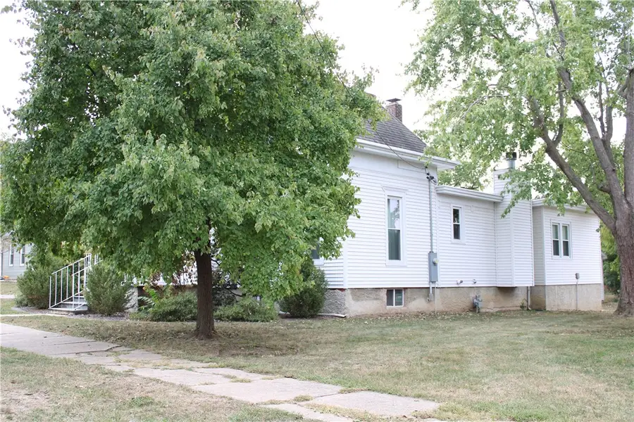 610 W North 3rd Street, Shelbyville, IL 62565 - Image #2