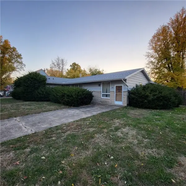 800 Division Street, Charleston, IL 61920