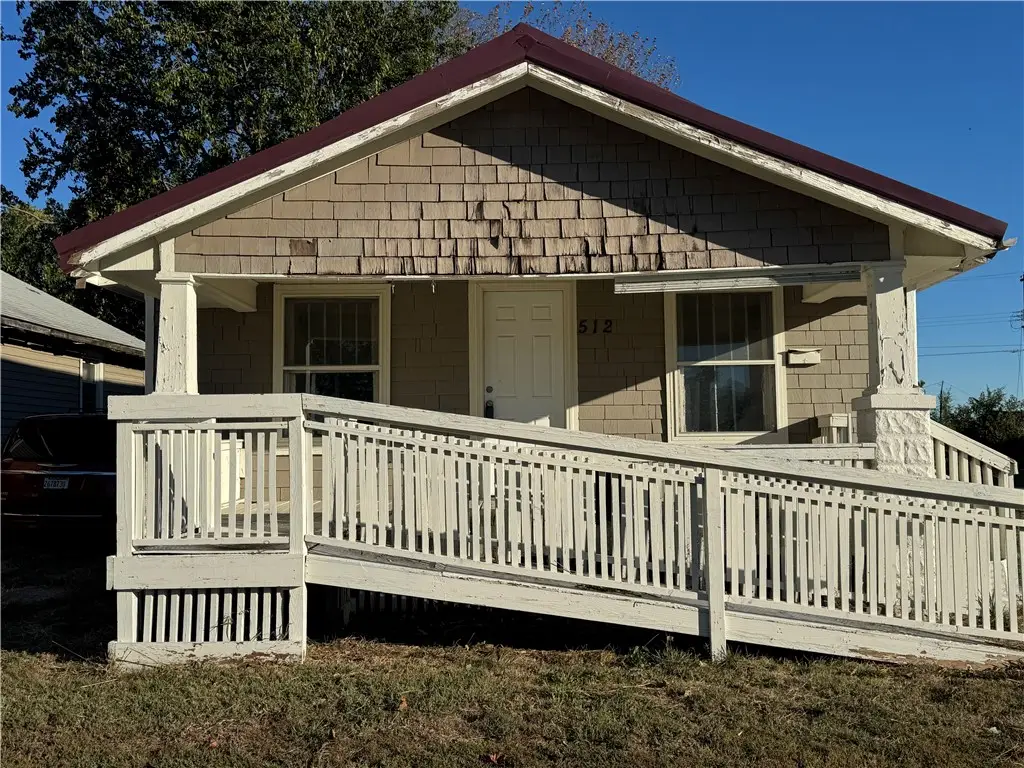 512 Dewitt Avenue, Mattoon, IL 61938 - Image #1