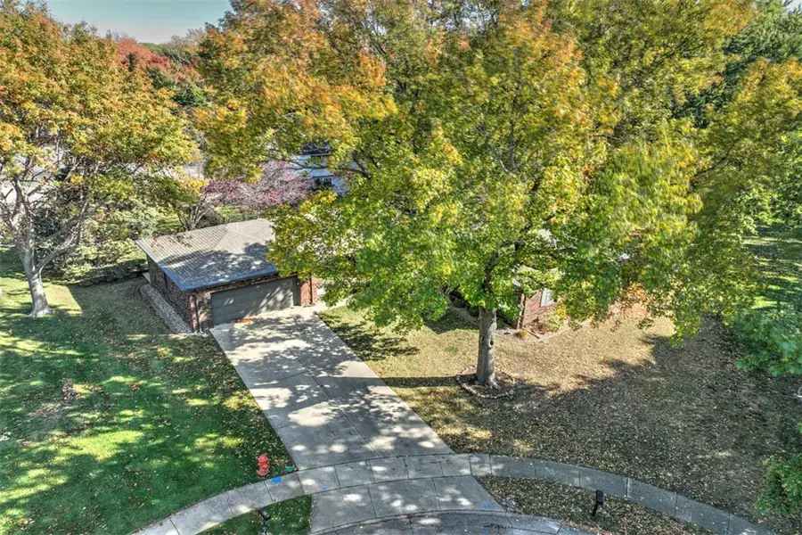 4332 Leslie Lane, Decatur, IL 62526 - Image #2