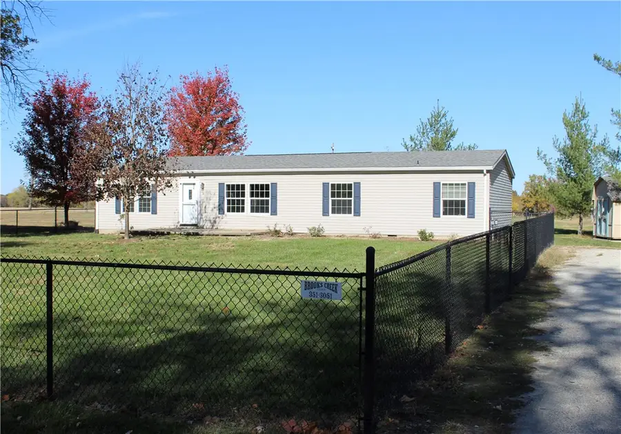 792 N 2145 East Road, Shelbyville, IL 62565 - Image #2