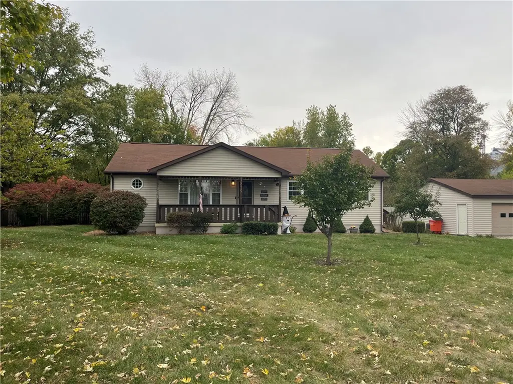 215 W Mitchell Street, Bethany, IL 61914 - Image #1