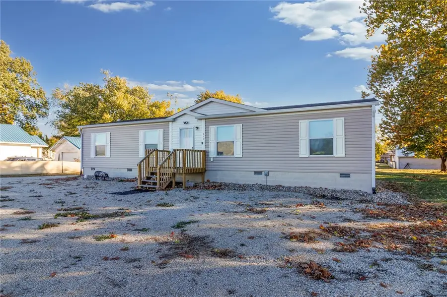 513 W North 1st Street, Stewardson, IL 62463 - Image #2