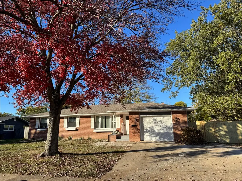 507 Taft Avenue, Charleston, IL 61920 - Image #1