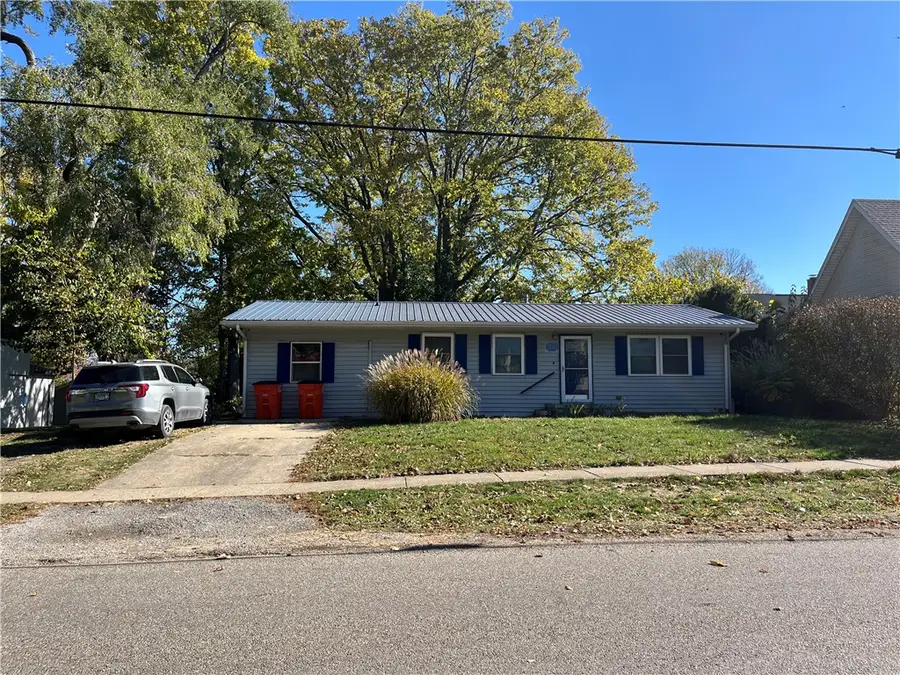 207 Washington Street, Bethany, IL 61914 - Image #2