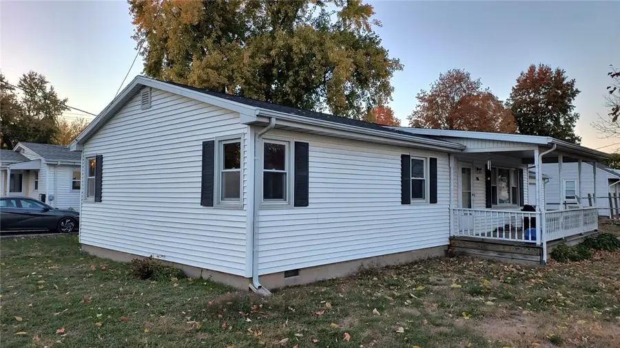 425 S Polk Street, Sullivan, IL 61951 - Image #2