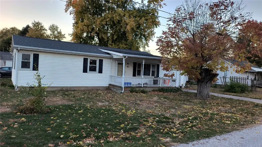 425 S Polk Street, Sullivan, IL 61951 - Image #3