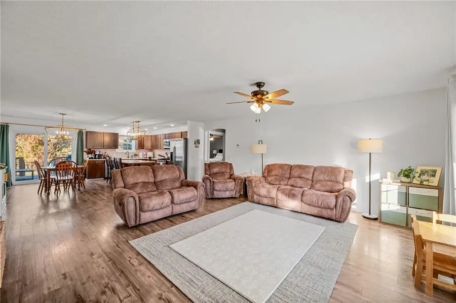 104 Thomas Drive, Marshall, IL 62441 - Image #2