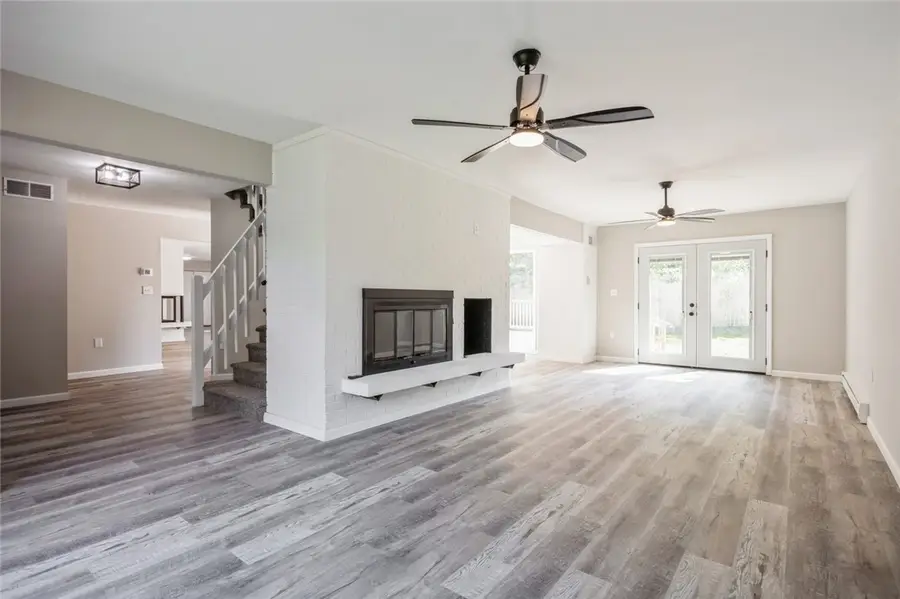 6686 John Drive, Mount Zion, IL 62549 - Image #3